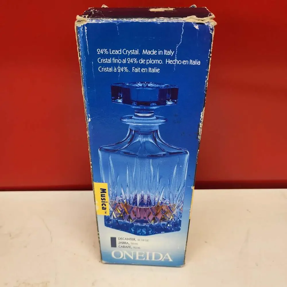 Oneida Musica 24% Lead Crystal Square Decanter with Stopper Made in Italy
